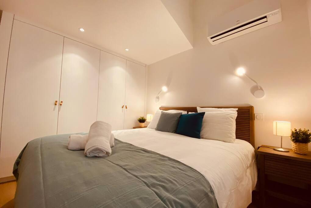 Terra Nostra - Townhouse - Swimming Pool Villa Nimes Bagian luar foto