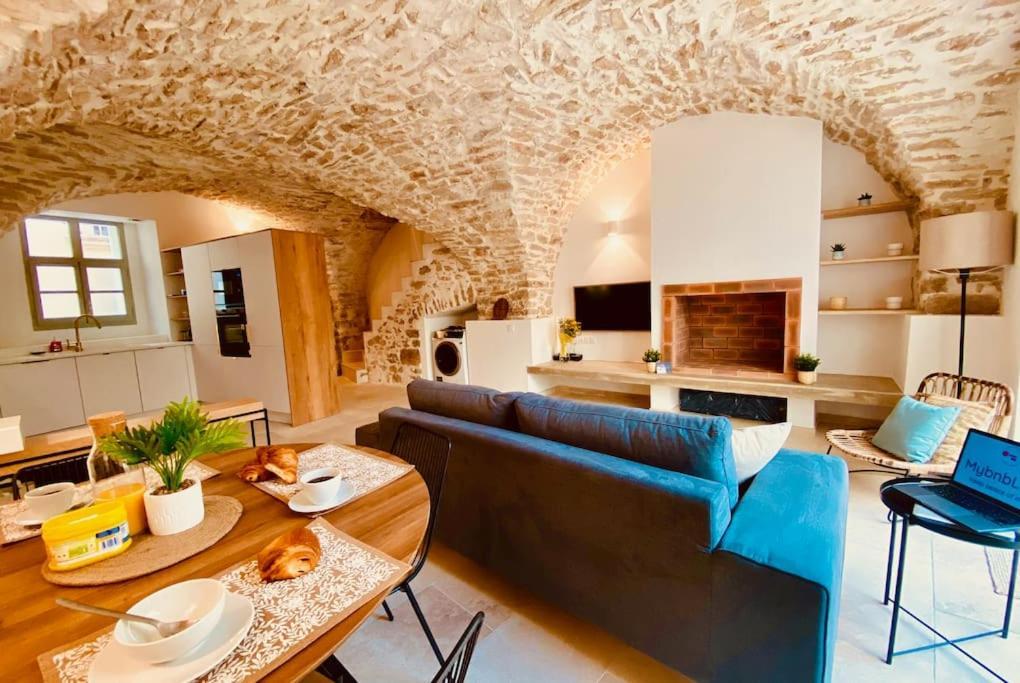 Terra Nostra - Townhouse - Swimming Pool Villa Nimes Bagian luar foto