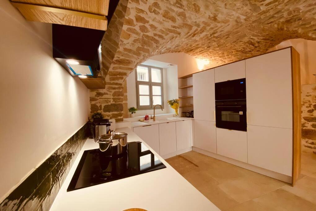 Terra Nostra - Townhouse - Swimming Pool Villa Nimes Bagian luar foto